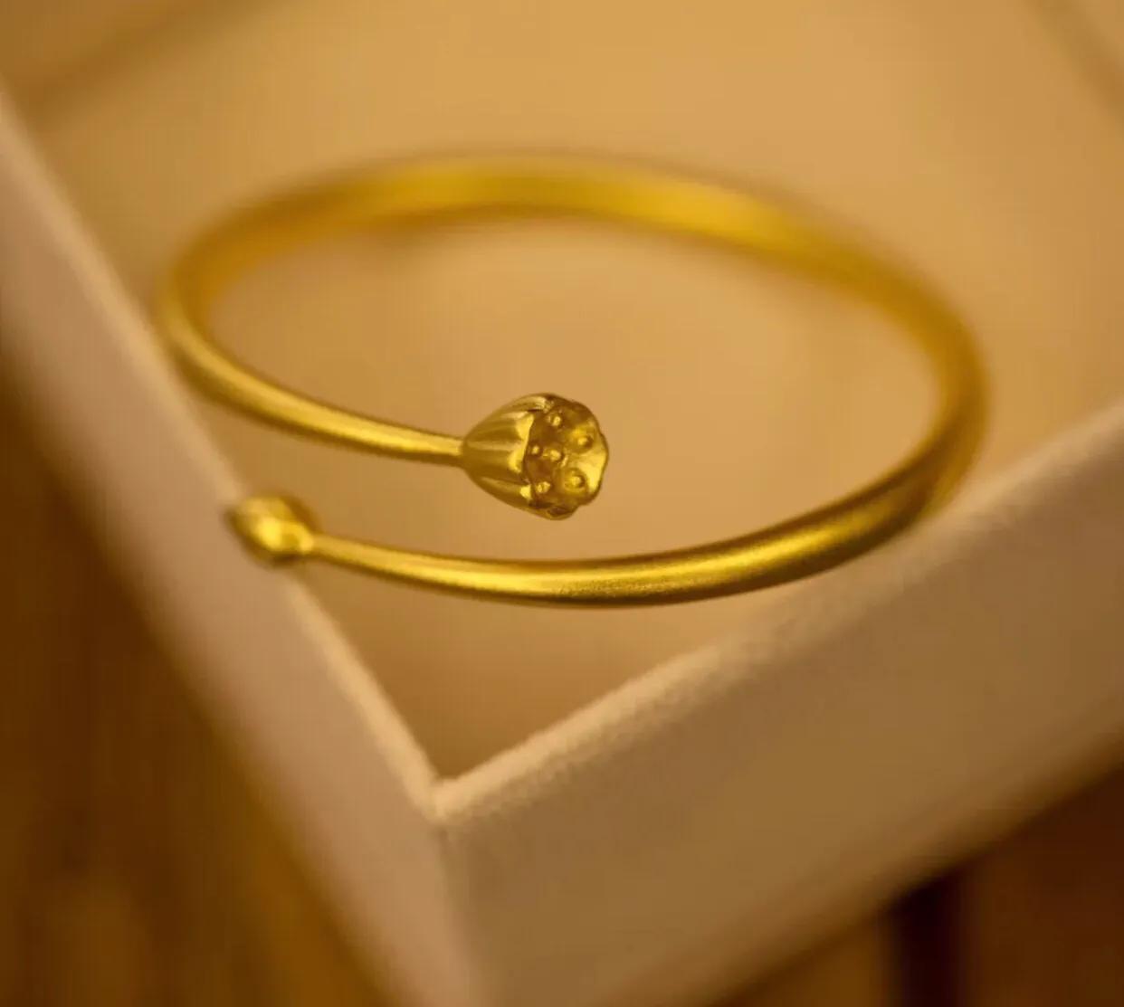 纯金Celine同款手镯,在老庙买的黄金是真的吗