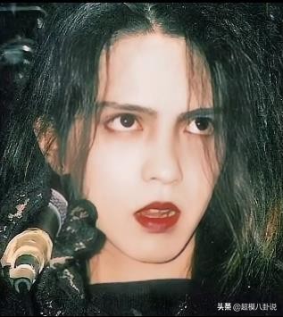 他凭借颜值包揽岛国大半个漫画圈原型,妻子是蜡笔小新梦中情人