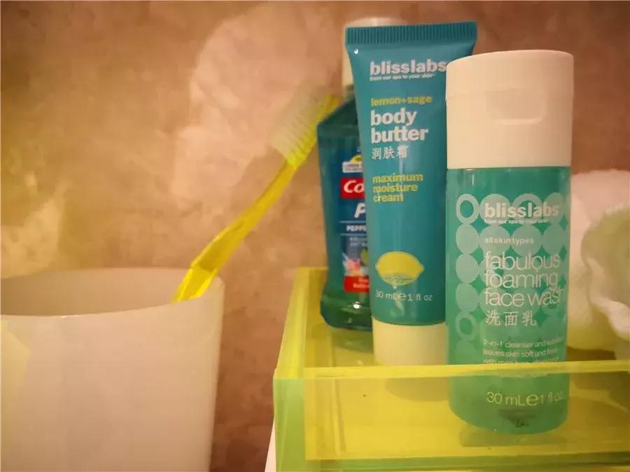 如果酒店也有潮牌，一定非苏州这家莫属！踏进的第一步就会开心