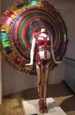 维密秀上天价内衣由谁穿,维密秀内衣怎么处理