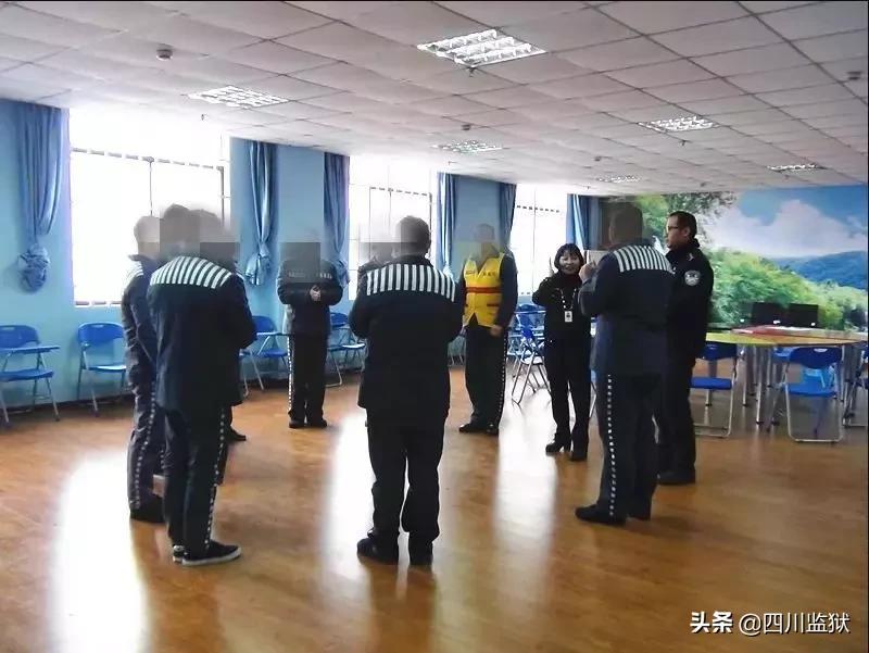 年关将至心情压抑有点想家,年关将近想家了