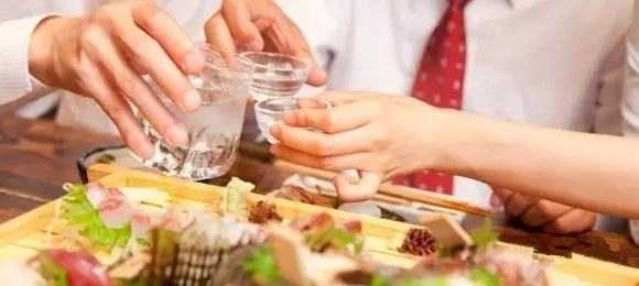 酒量很差的人怎么应对酒局,酒量差的人应该注意什么