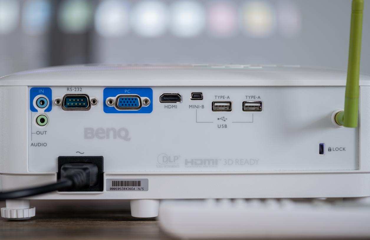 明基e520投影仪白天效果,明基投影仪e520对比e540