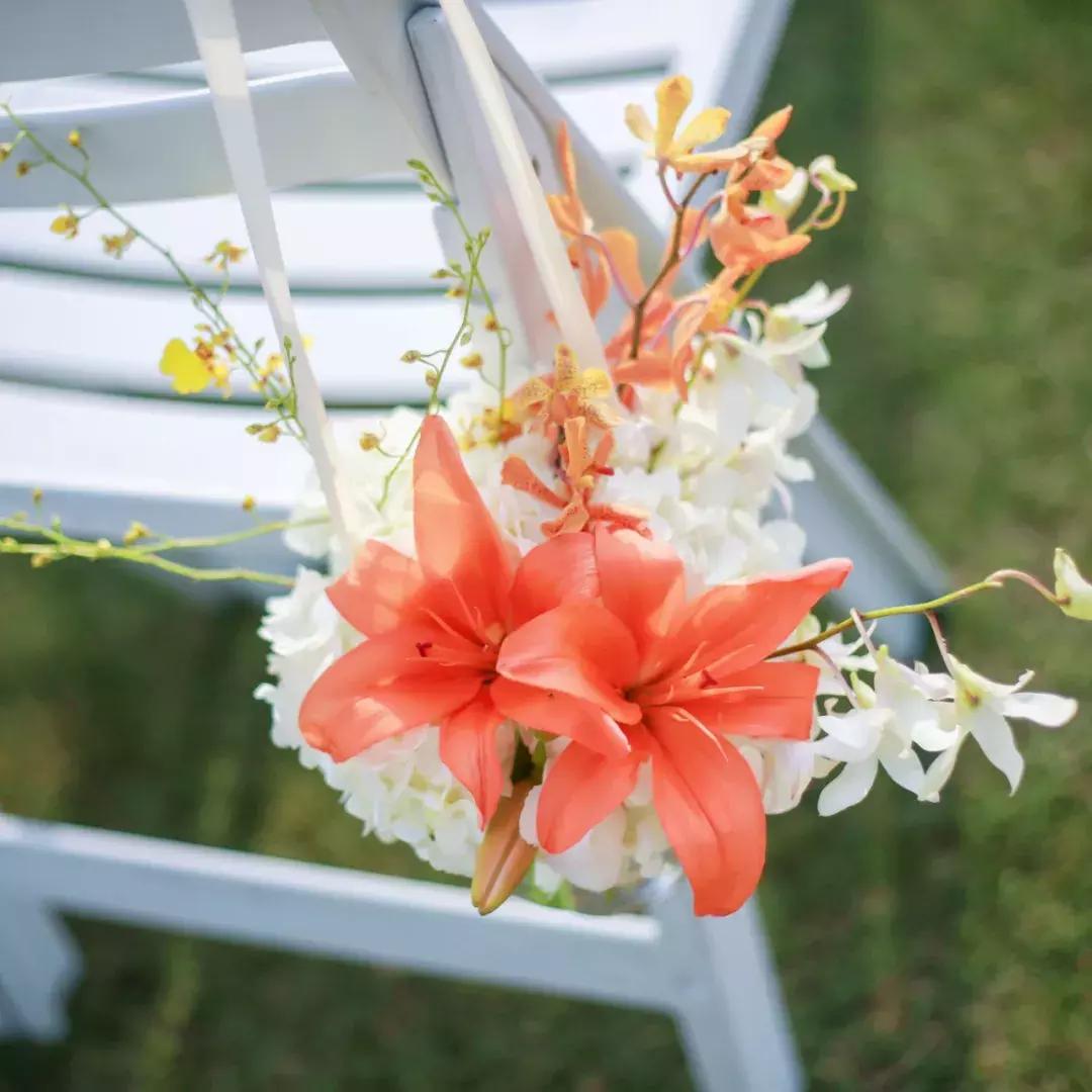 潘通流行色是怎么确定的,潘通官网2021流行色亮黄色