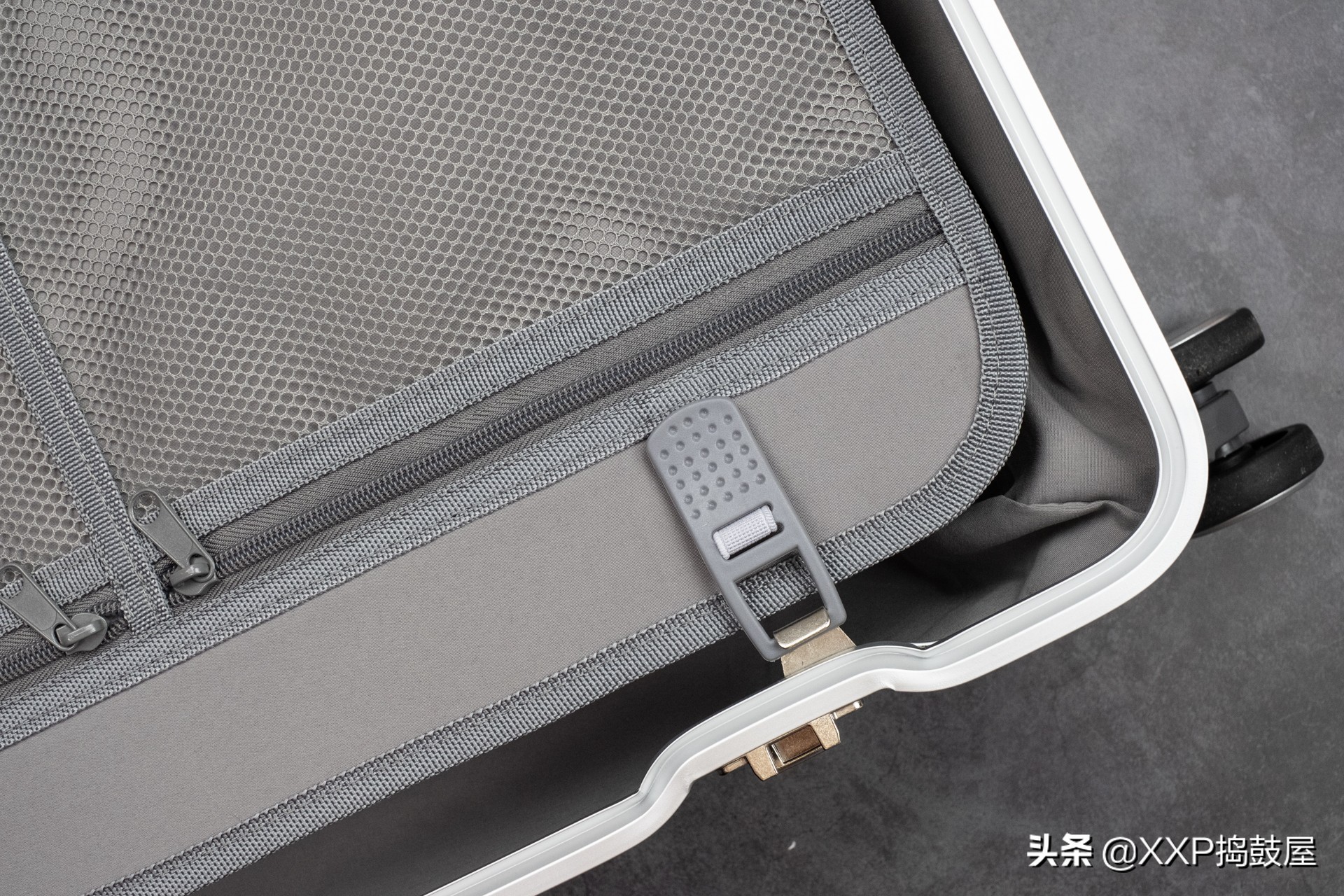 钛镁合金旅行箱,京东京造旅行箱的东西质量怎么样