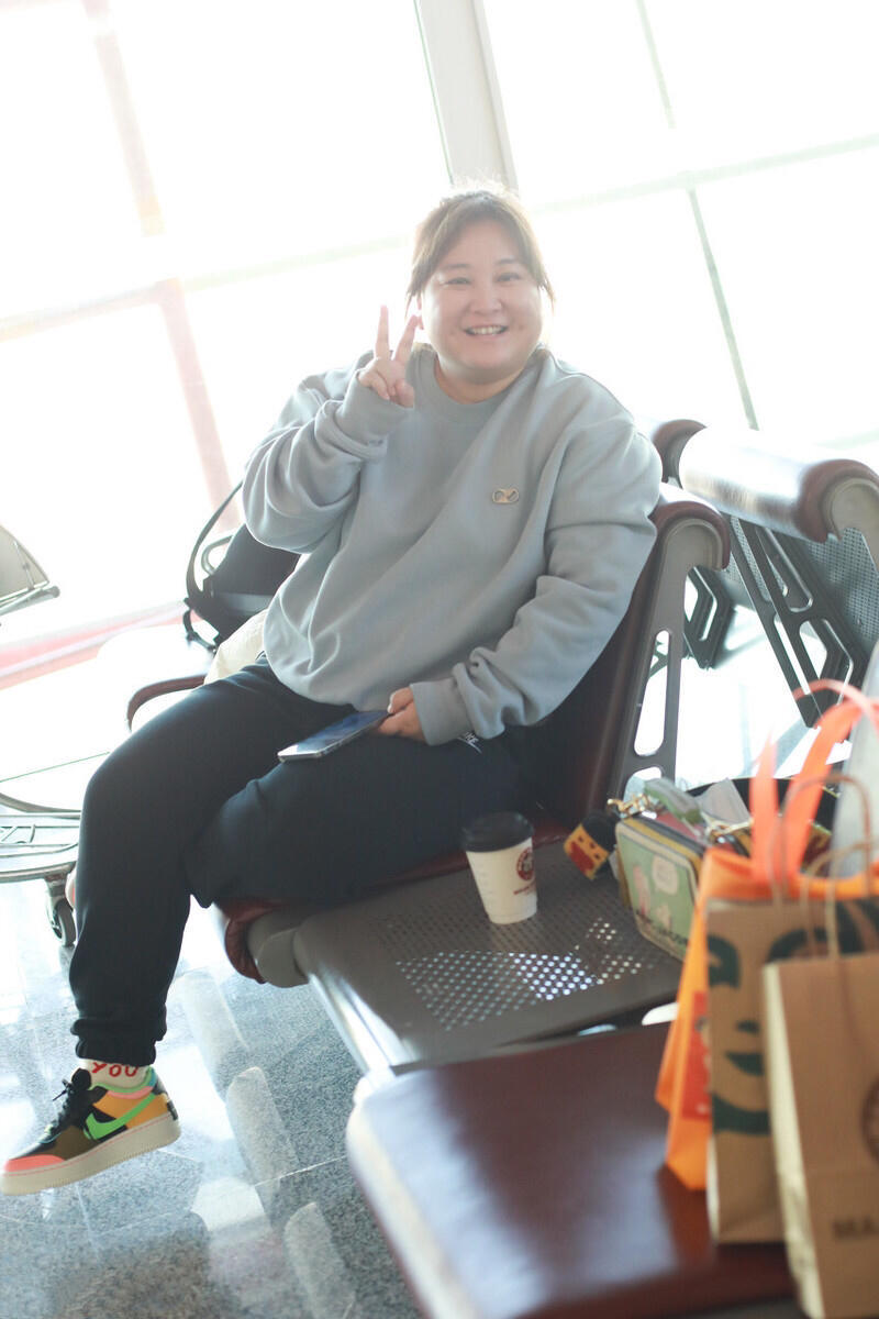 贾玲卫衣,贾玲瘦身后穿的蓝色卫衣