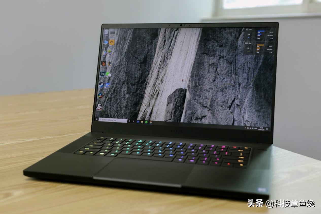 雷蛇灵刃15标准版笔记本测评,雷蛇笔记本灵刃15游戏测评