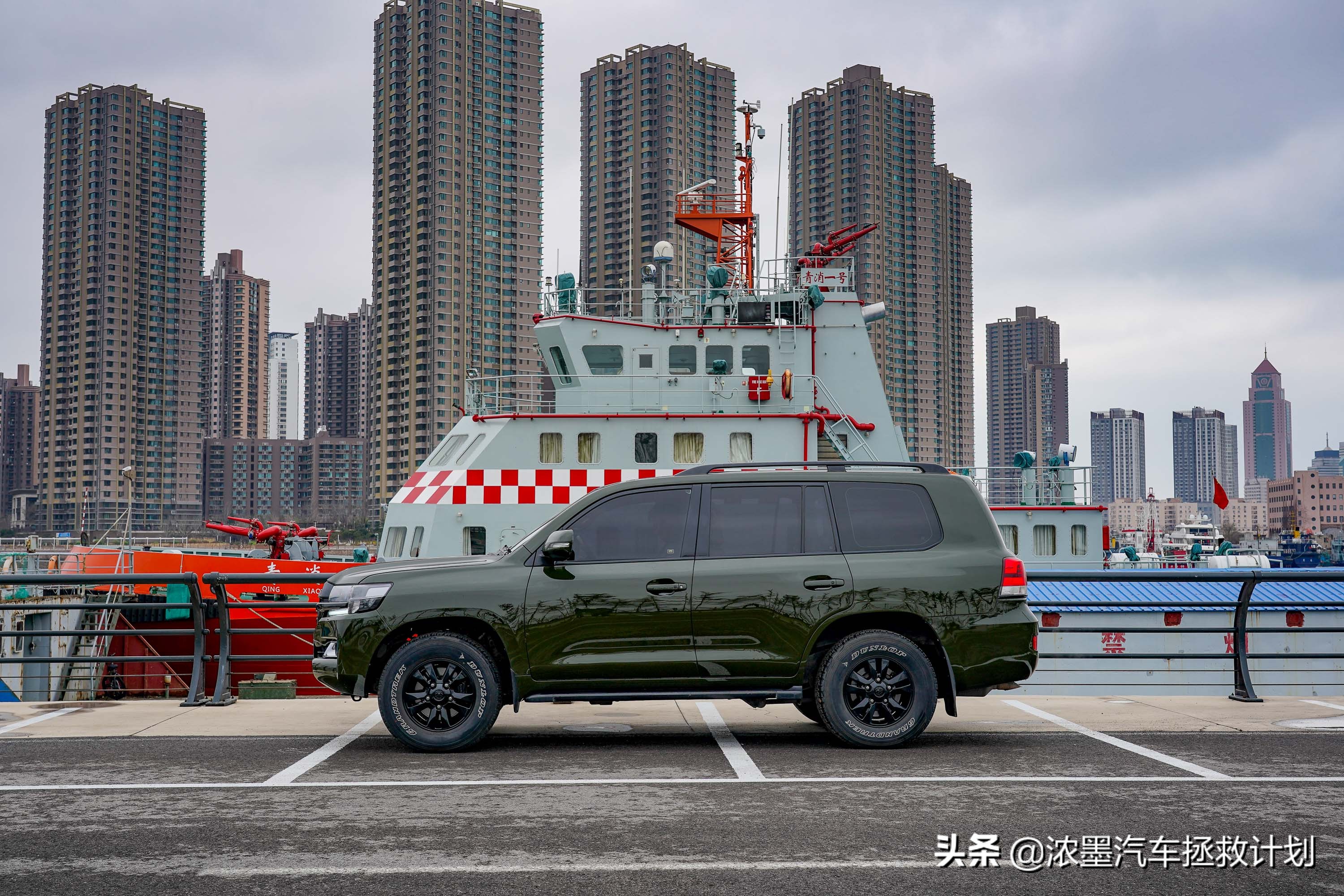 丰田霸道酷路泽带你翻山越岭,丰田兰德酷路泽低速4驱越野模式