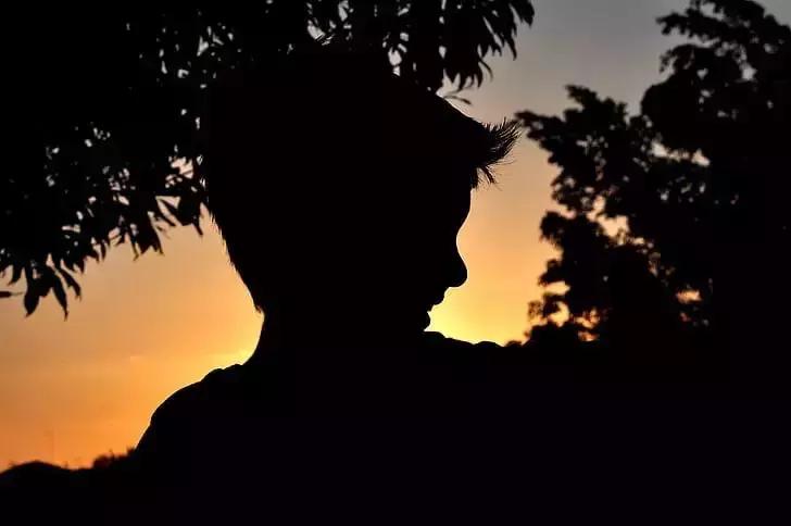 四步法应对孩子心理问题,心理专家教你如何对待孩子