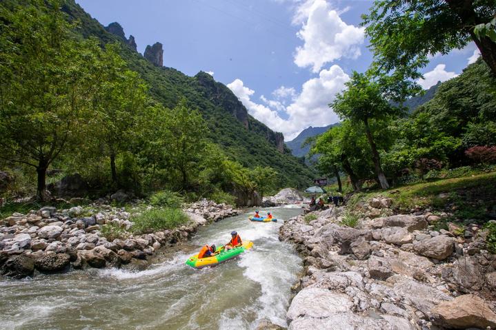 宜昌这个地方产美女，有一个大家都认识，现在还能让熊孩子涨知识