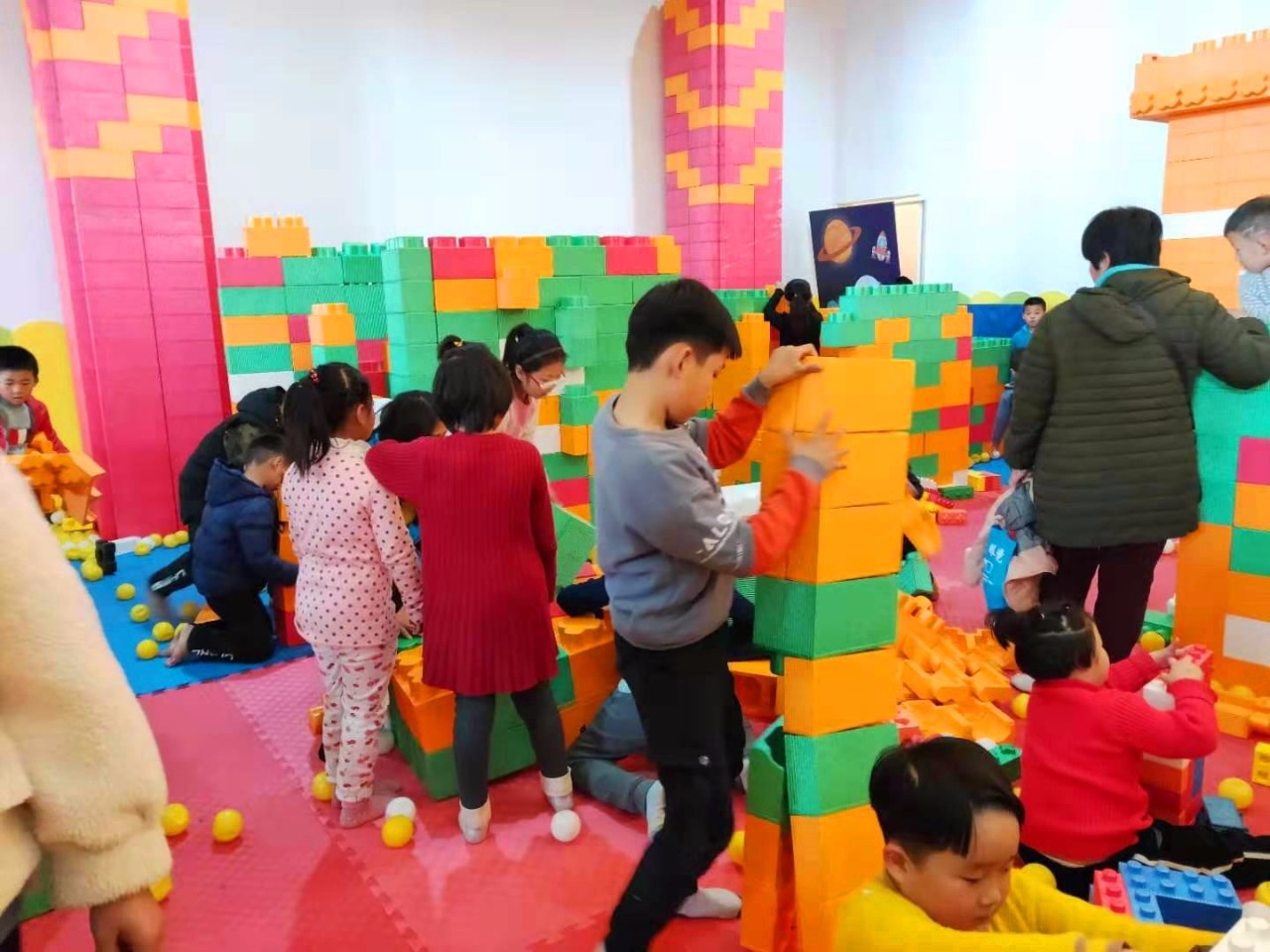 「当代购物中心」丨周年庆玩这么大？火力全开，你能hold住吗？