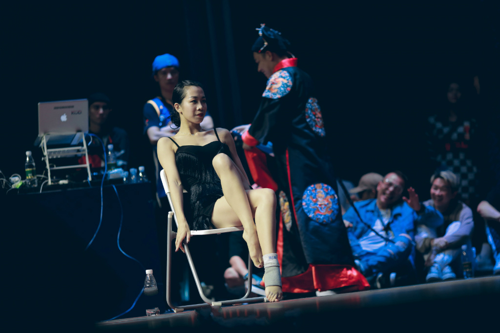 街舞范范个人资料及图片,范范街舞视频完整版