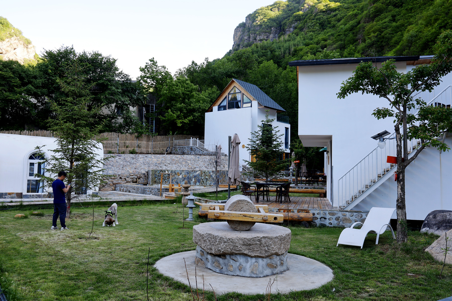 燕山第一峰,这座山高得像什么似的填空