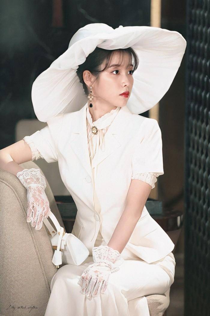 iu换装惊艳全场,iu变装秀完整版