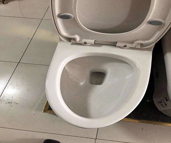 马桶坐垫坏了怎么换,马桶坐垫坏了怎么拆