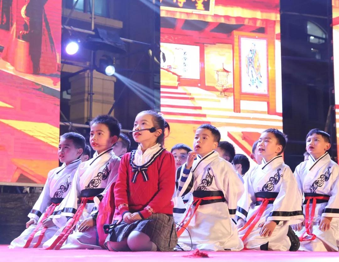 小县城学校元旦晚会活动,小学生青春筑梦砥砺前行文艺汇演