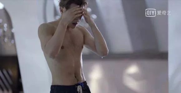 亲爱的热爱的韩商言腹肌,韩商言露出全部腹肌