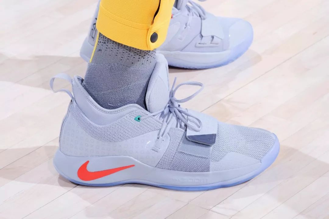 韦德2019年全明星球鞋wow7,韦德穿詹姆斯球鞋