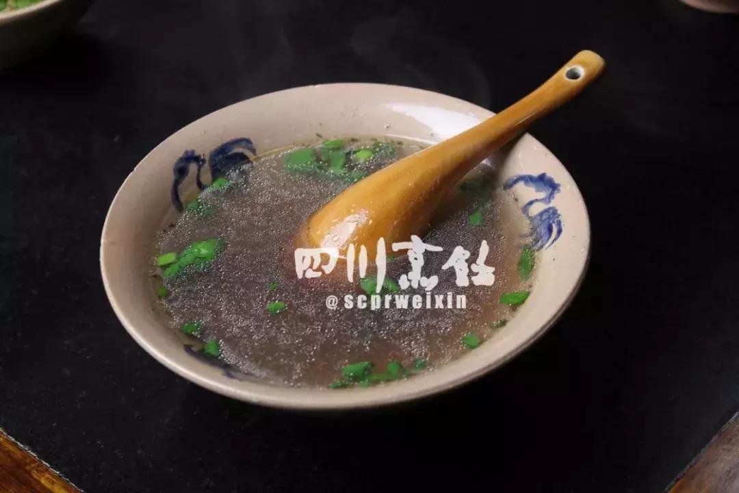 谁说火锅只有辣的好吃,火锅正宗牛油制作