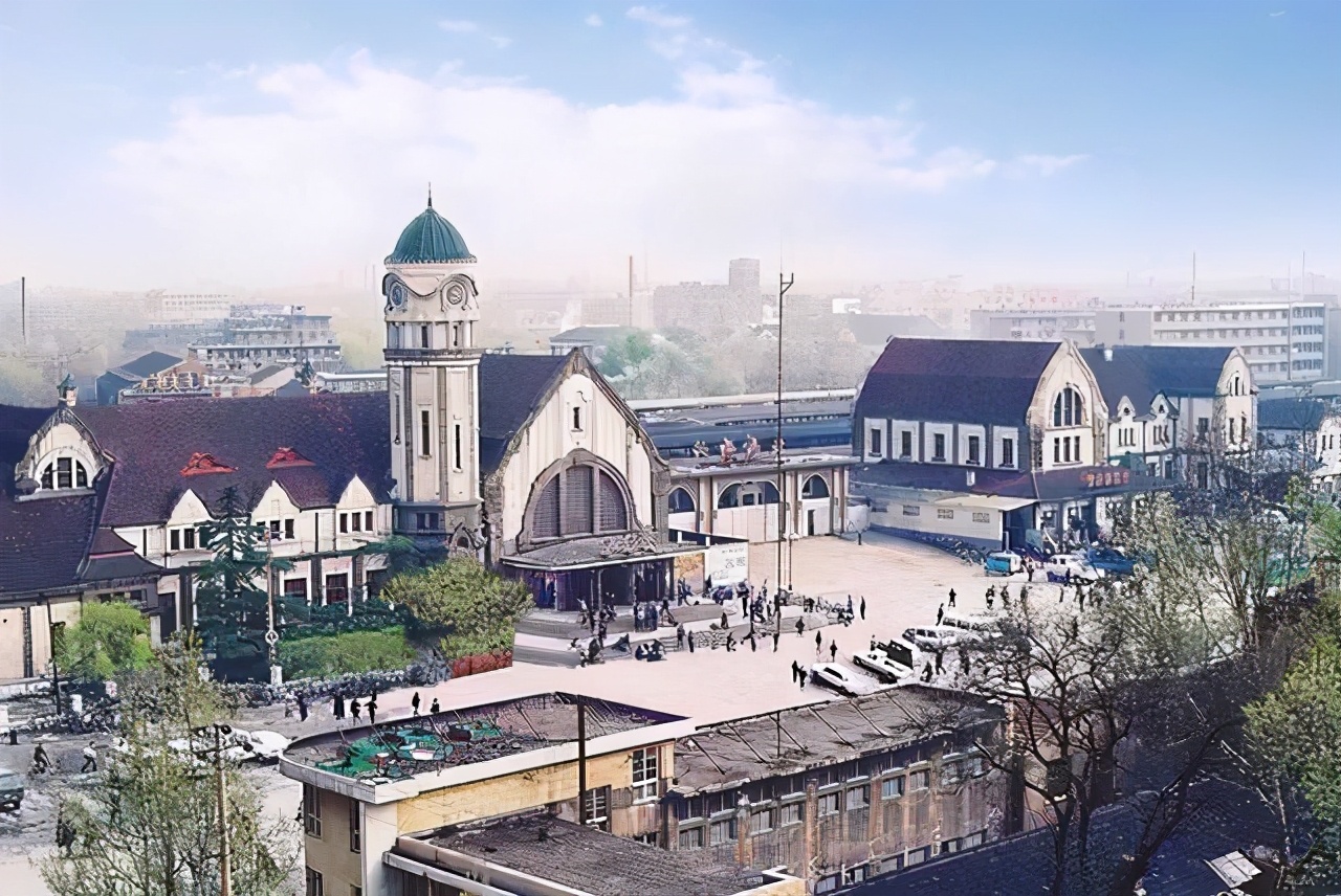 济南八年前有什么事件,不同年代的济南100年变化