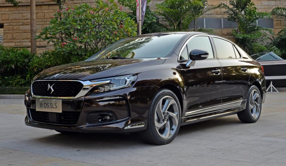 23万买油电还是混动车,23万选插混还是油车