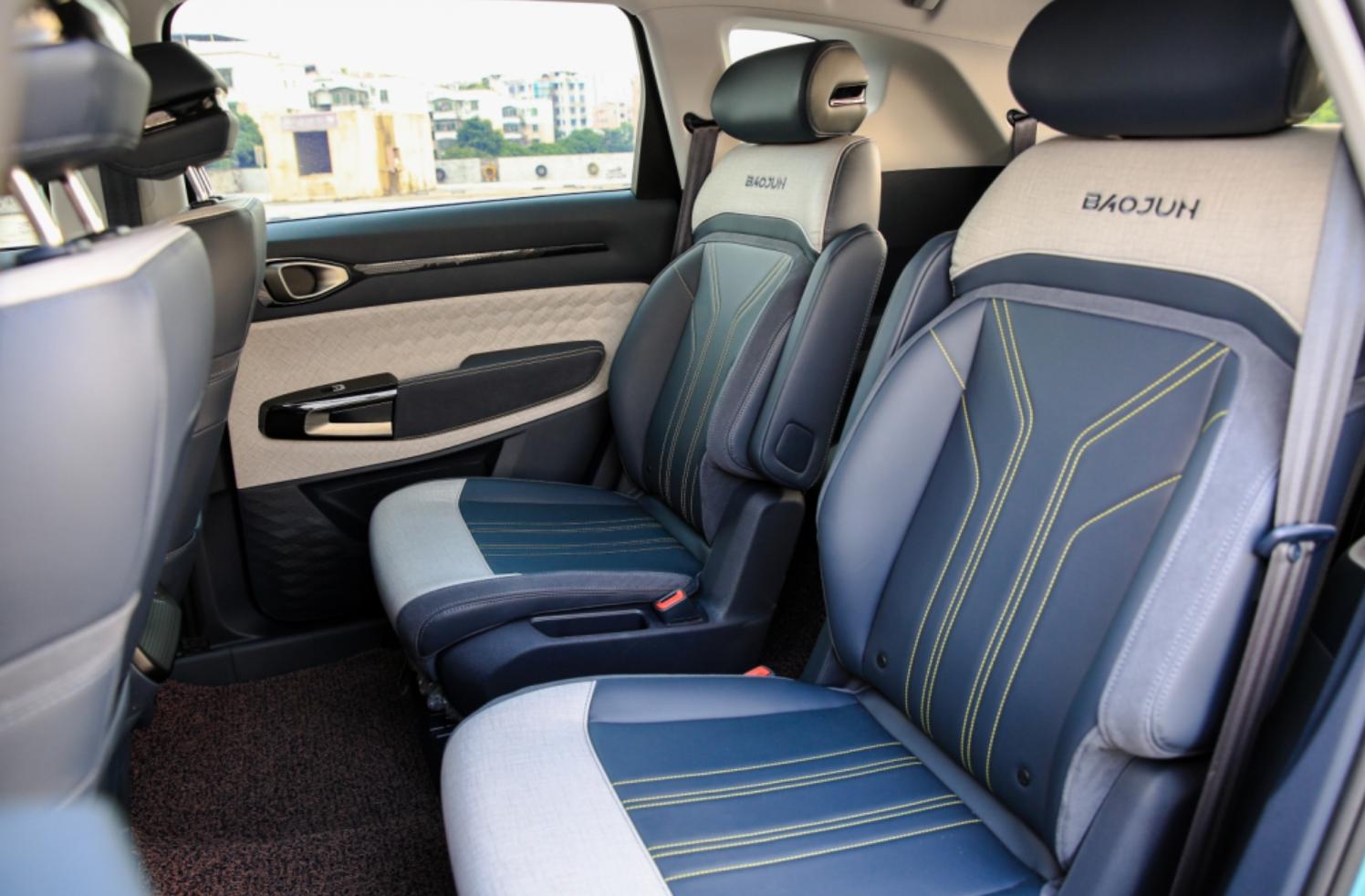 选车看品牌还是看配置,选车看什么价格