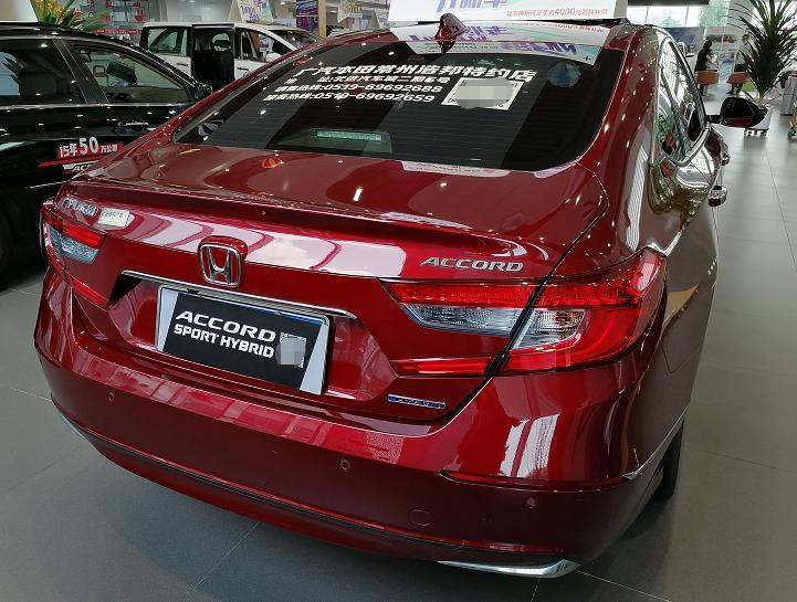 本田雅阁体验,雅阁红色外观