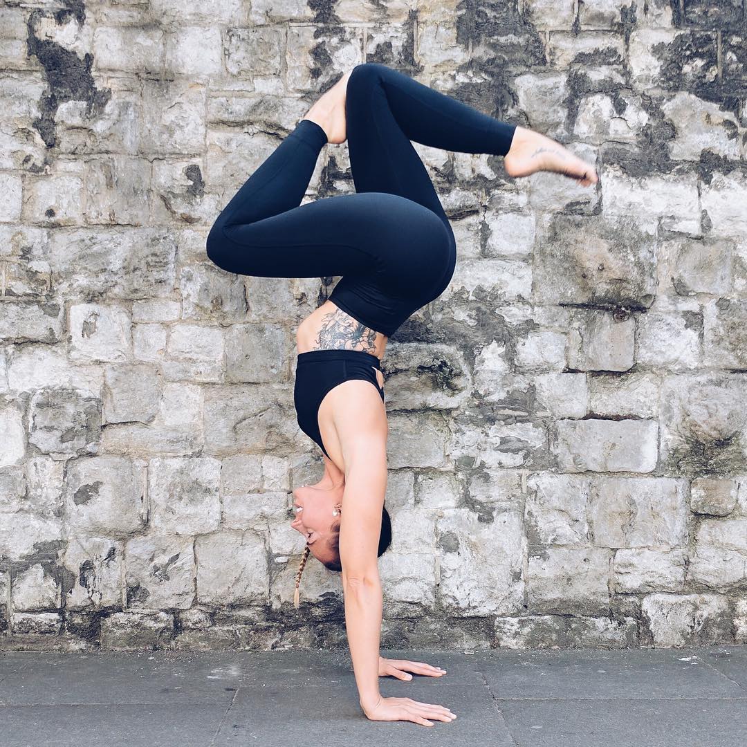 肠胃功能紊乱怎么揉肚子,扭转体式有助消化功能吗