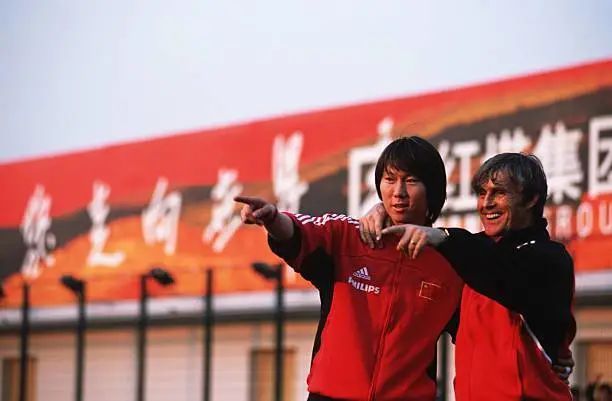 孙继海和李铁2007年英超德比,李铁2001进世界杯的视频