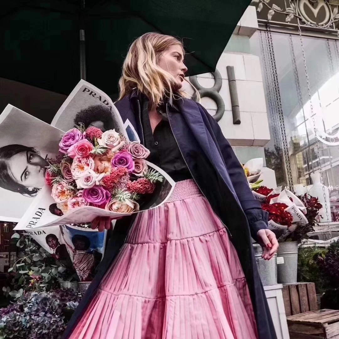 女王节，Prada鲜花让时尚破格融入日常