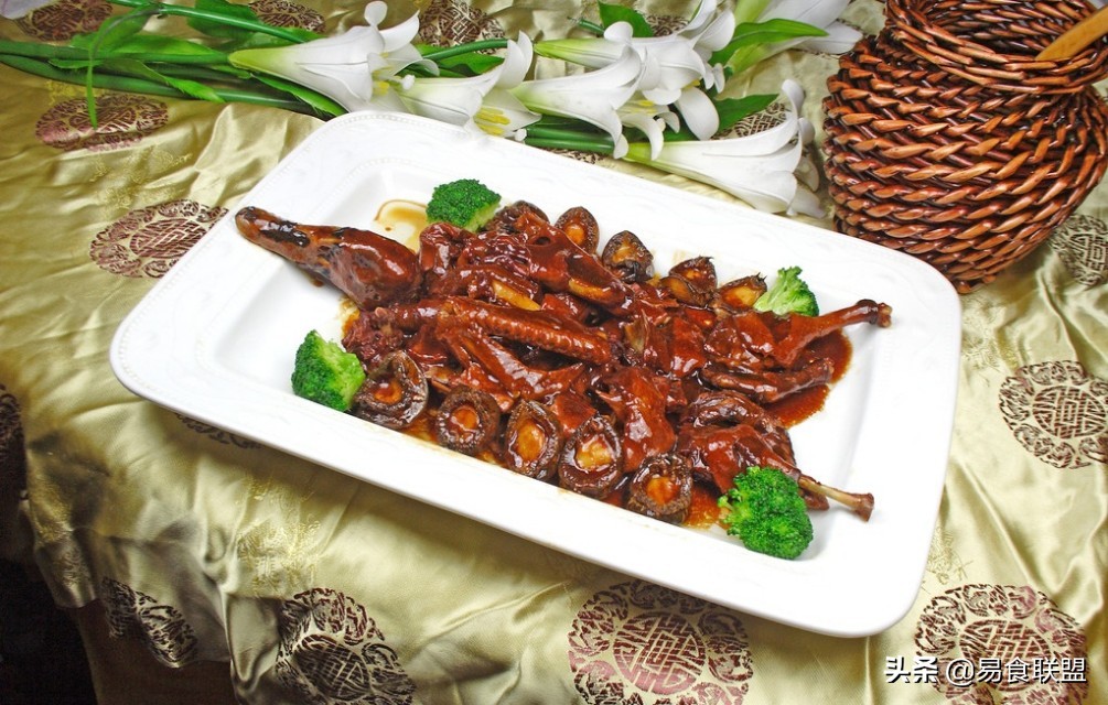 我国各大菜系中最负盛名的菜系,中国八大菜系的特色和典型菜肴