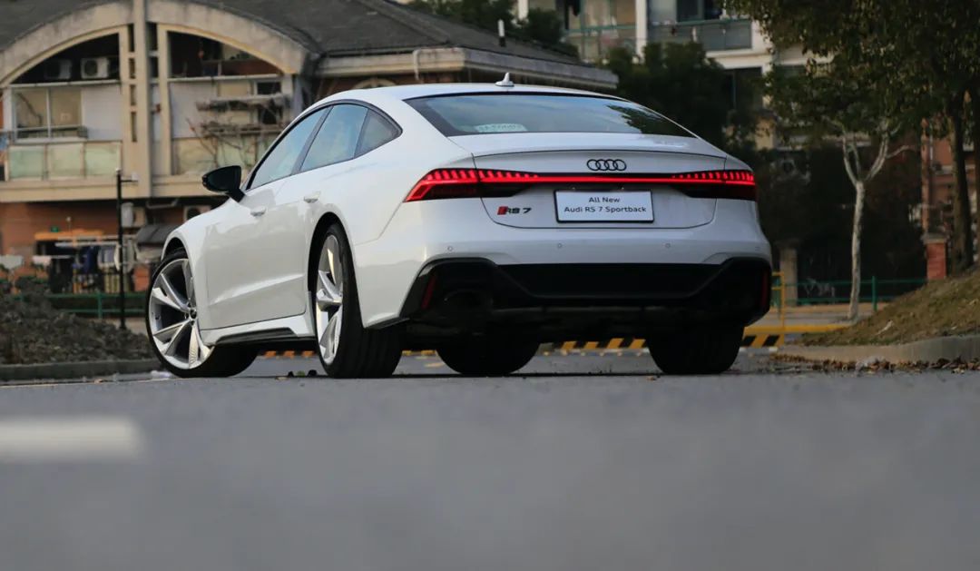燃油车的魅力奥迪rs7,中国首台奥迪rs7-r