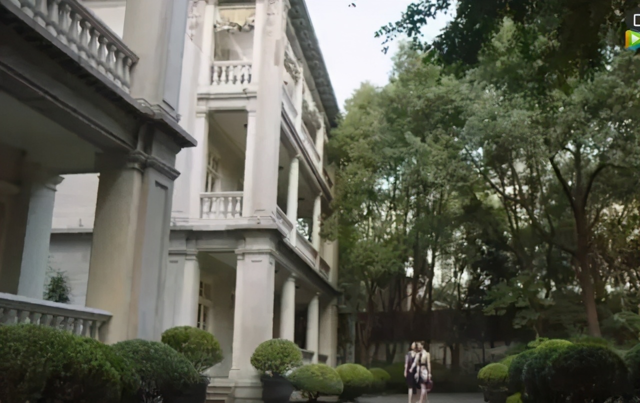 两个美女在公司打架薅头发,泰剧女人打架抓脸薅头发