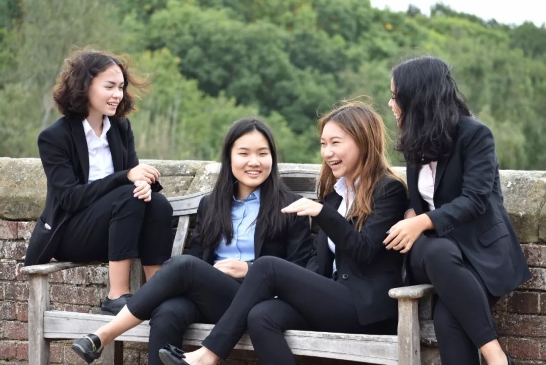 萨塞克斯丨阿丁莱学院