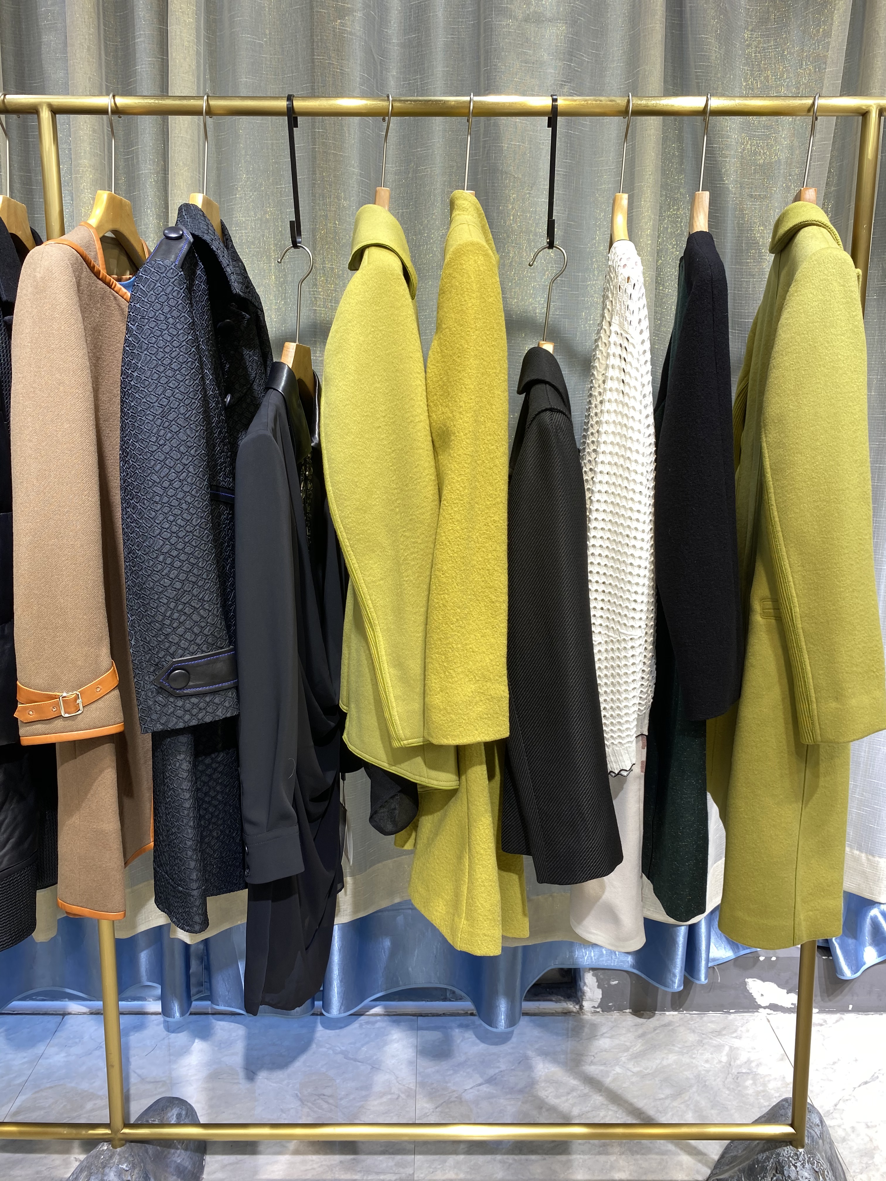 萨侬女装新款,萨侬女装正品专卖店春装新款