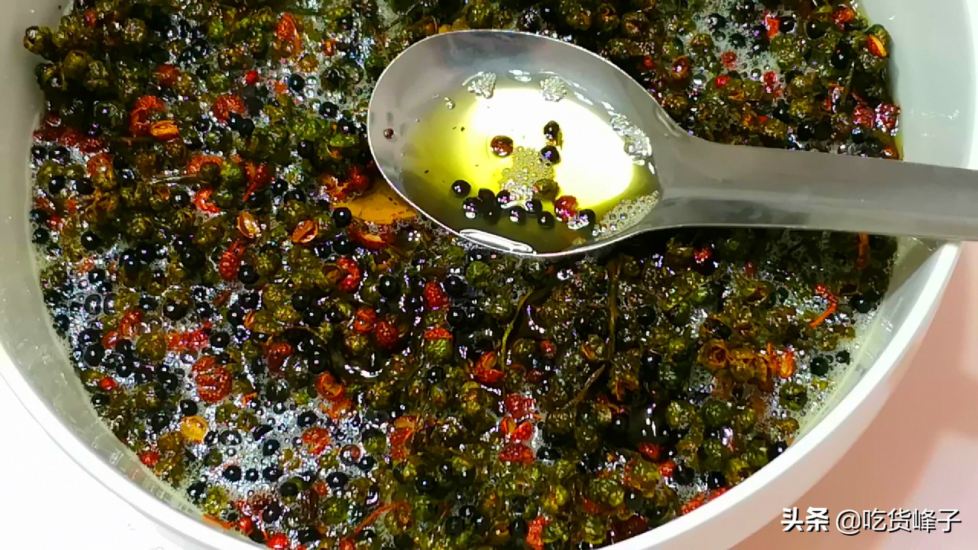 新鲜花椒炸花椒油,花椒籽炸花椒油的正确做法