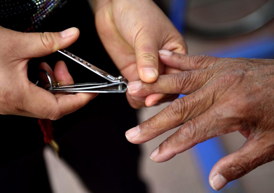 日本产带放大镜的指甲刀,日本放大镜指甲剪