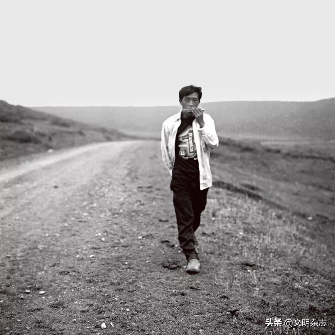 荒诞而无法预测的影像人生:他的思想高过了山