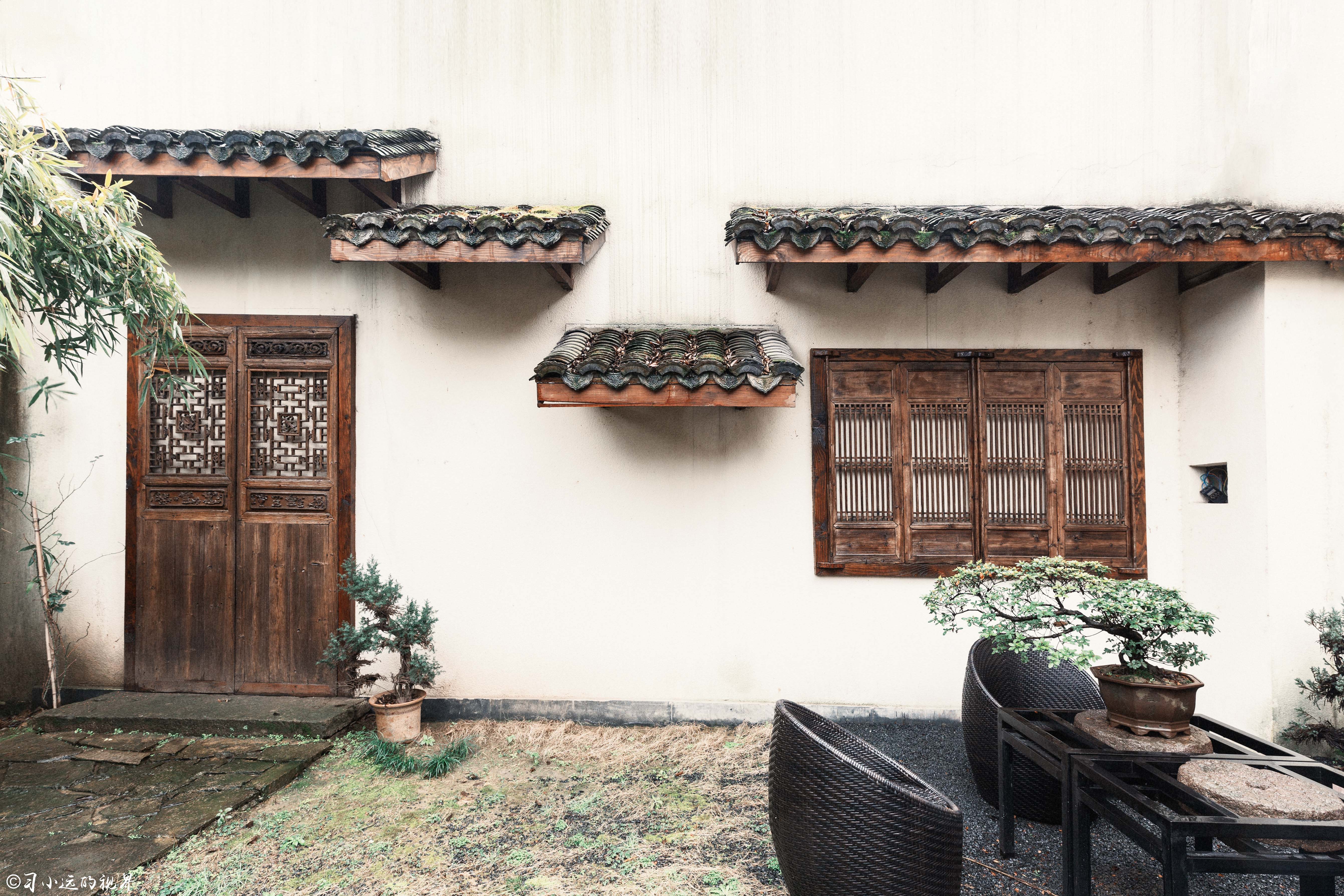 这个藏于梅花深处的幽静山庄，让你抛却繁杂，静享浮光