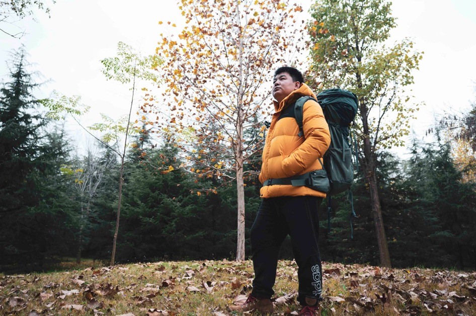 多特湖水蓝背包,deuter背包橄榄绿