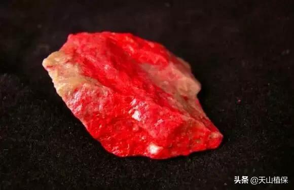 怎么捡到价值极高的石头,捡到一块石头价值千万