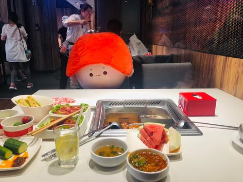 海底捞创始人张勇说自己的发展史,海底捞创始人张勇访谈