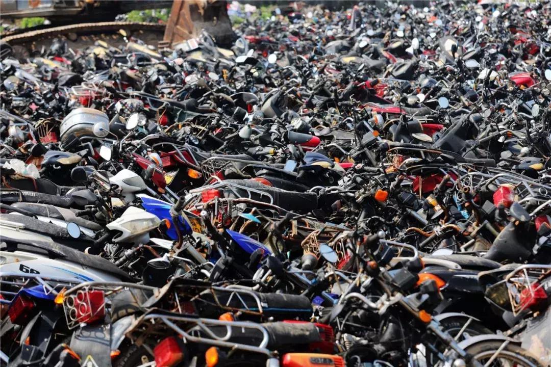 交警队查扣的摩托车最后怎么处理,被查扣物品怎么处理