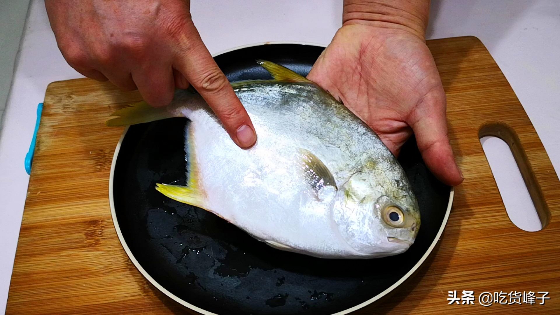 如何处理大条鱼肉不腥气,这样蒸的鱼才够入味