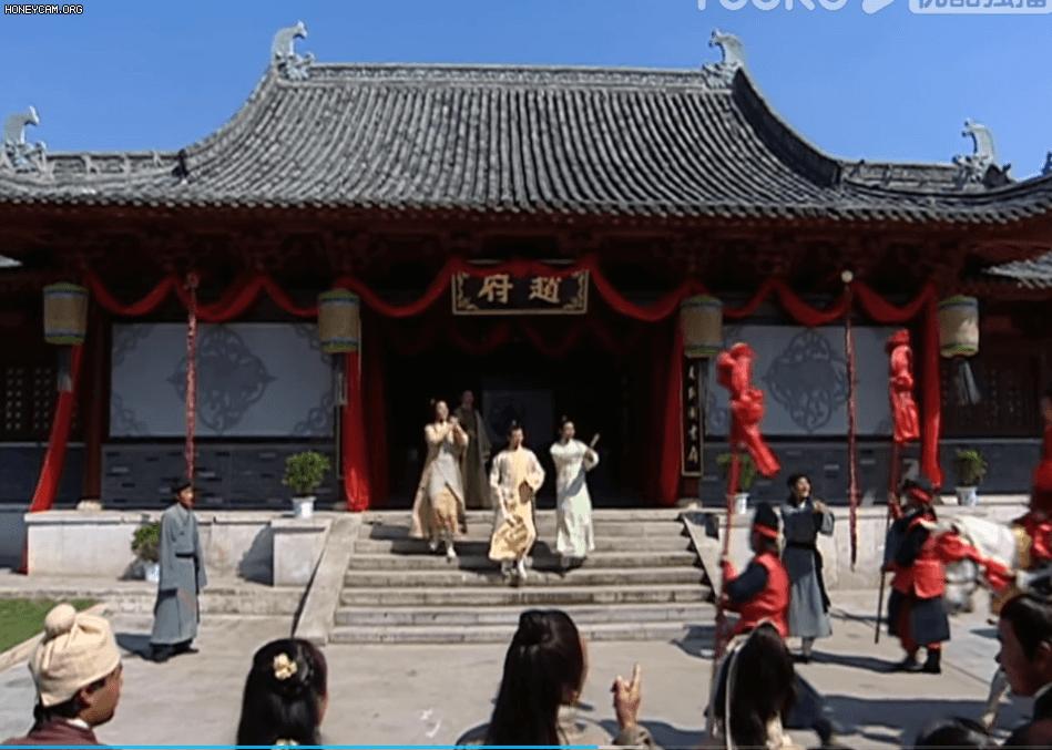 先纠缠，后绑架，一部《阿宝》揭开了无数人曾深陷的“爱情误区”