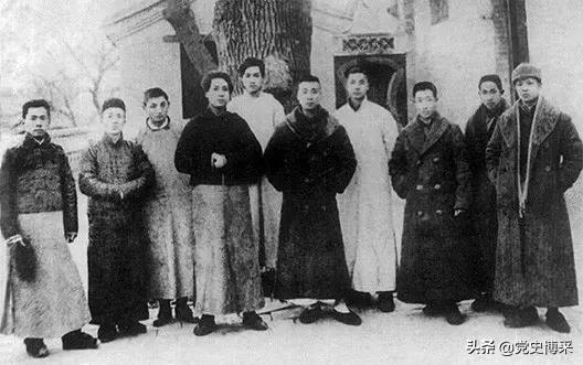 毛*东泽**三段非凡而关键的图书馆经历,何以成为他伟大人生的动力站?