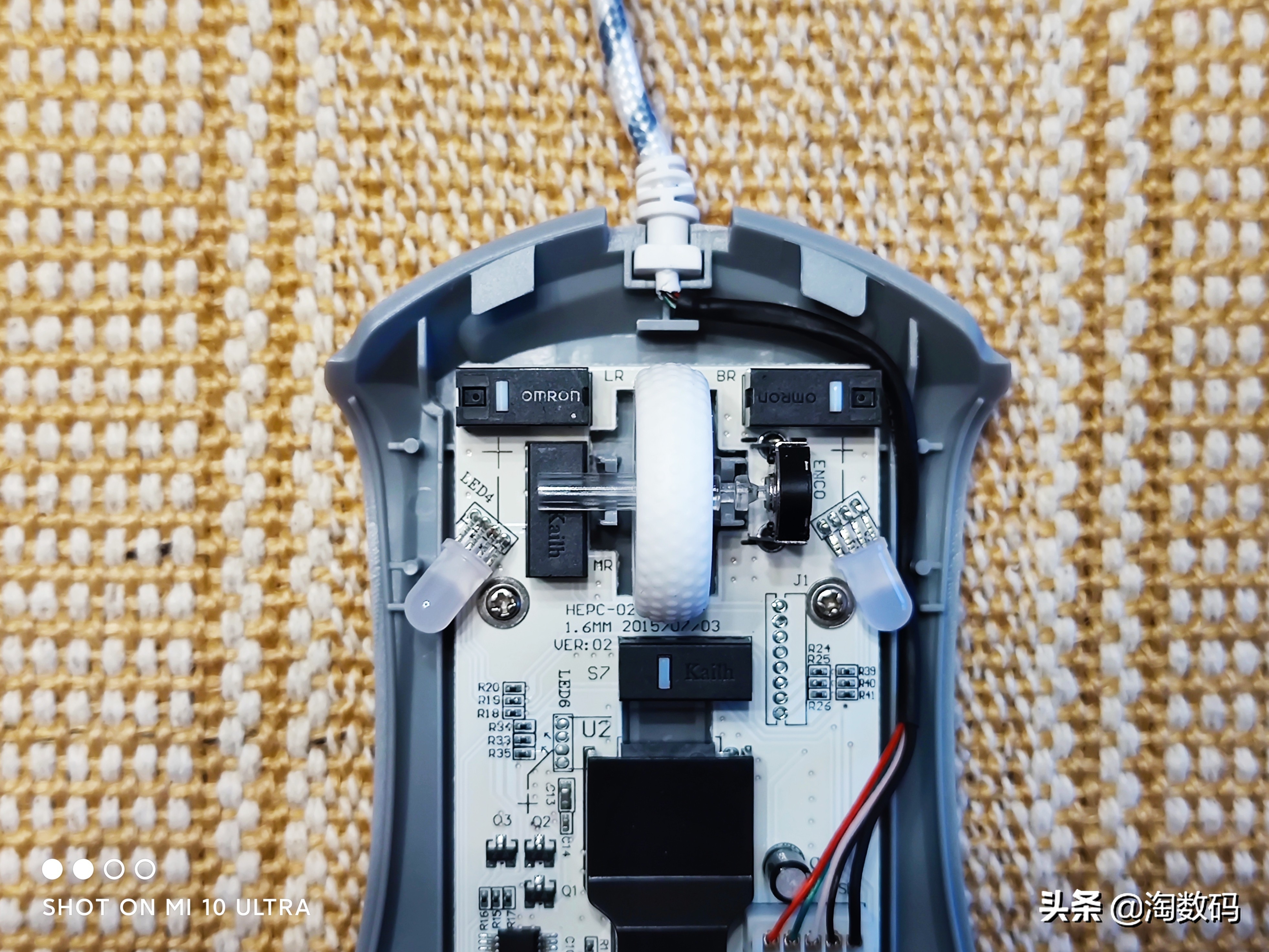 欧姆龙鼠标微动开关盖子如何拆,欧姆龙蓝点微动鼠标