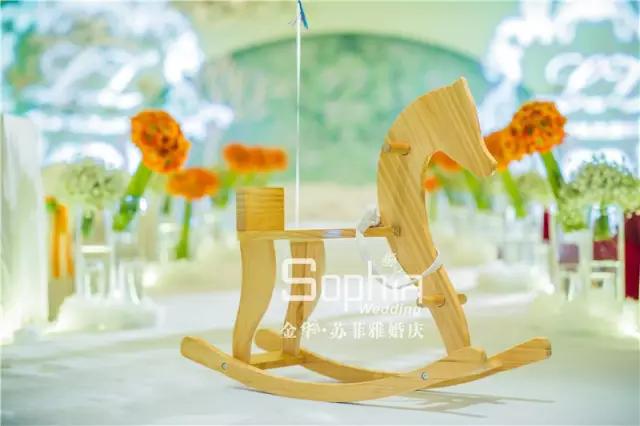 结婚男方请女方父母的请帖怎么写,结婚请帖给姐姐姐夫一家怎么写