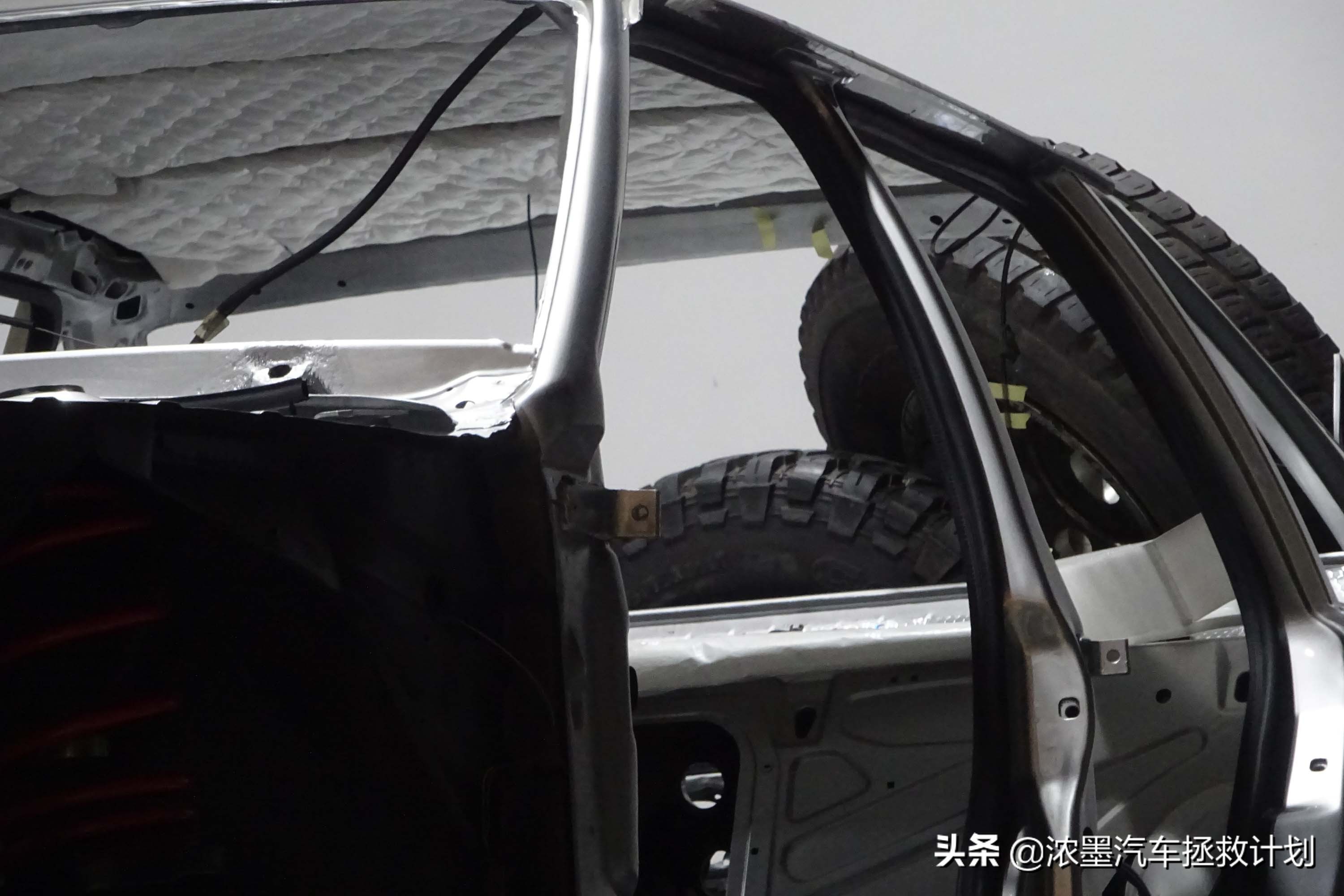 「妙手生花」重建一台战损级桑塔纳，带给它历经千般后的华丽重生