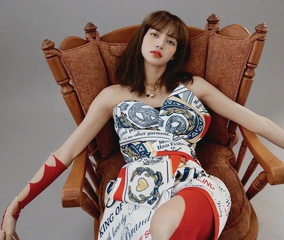 周睿：本科清华美院硕士帕森斯；首位入围LVMH决赛的中国设计师